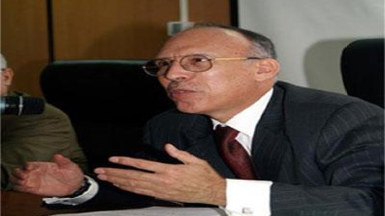 بارة: “الجزائر متمسكة بثوابتها، ولن تتدخل خارج الحدود”