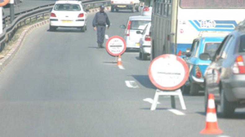 كل سائق يضيّع 16 نقطة يعيد رخصة السياقة من جديد