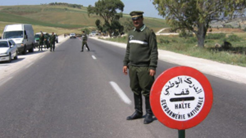 عصابات تجند “كاسكادور” بهواتف نقالة لاختراق الحواجز الأمنية