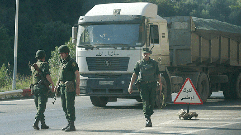 نقاط المراقبة إجراء لمكافحة الإرهاب وتأمين المواطن وليس إعاقة له