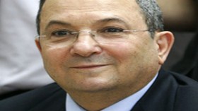 دعوى قضائية ضد باراك في بريطانيا