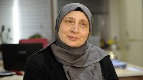 قريبة ضياء بركات: المحجبات في أمريكا خائفات إثر مقتل المسلمين الثلاثة