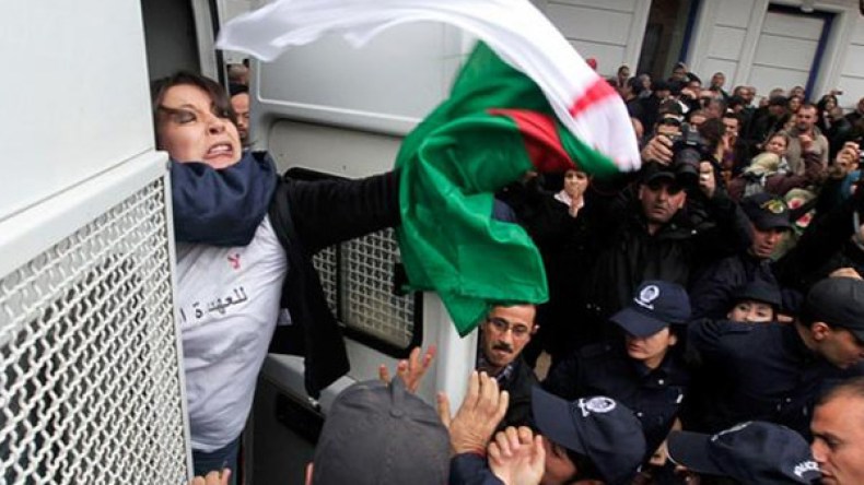 “بركات” تحتج أمام مبنى الإذاعة والتلفزيون الاثنين