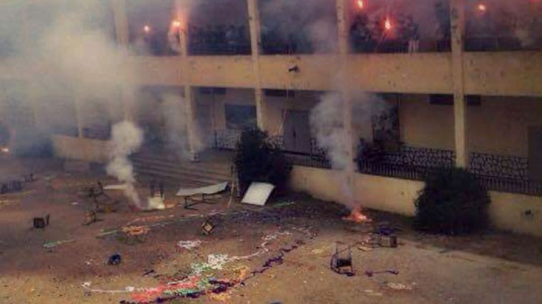 8 طلبة يحرقون ثانوية ببراقي
