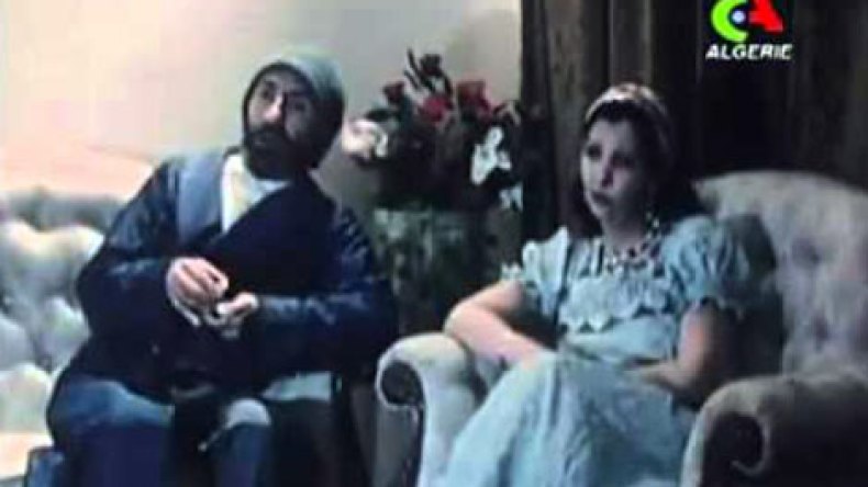 فتيحة بربار: “عثمان عريوات صنع منّي نجمة في فيلم.. عايلة كي الناس”!