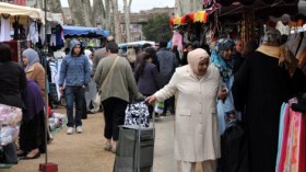 حي “بارباس” في باريس.. قِبلة المشتاقين لـ”ريحة البلاد”