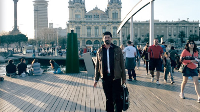 ساحة كولمبوس التي حولها العرب إلى تجمع للعشاق