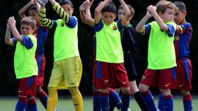 مسؤولو أكاديمية “البارصا” بالجزائر راضون عن نتائج 5 أشهر