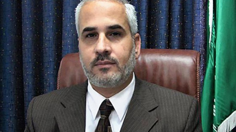 “سنكشف العرب المتواطئين مع الصهاينة”