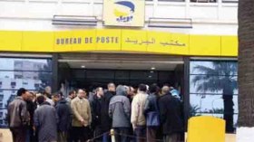 عمال بريد الجزائر يواصلون حركتهم الاحتجاجية