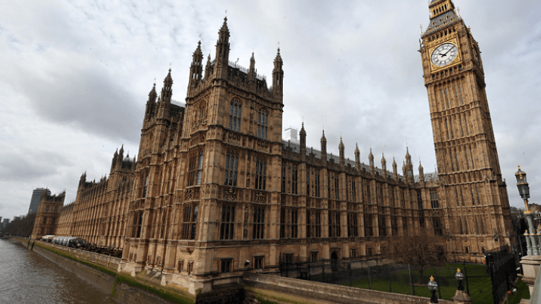 صحيفة: إلقاء القبض على نائب بريطاني بعد اتهامه بالاغتصاب