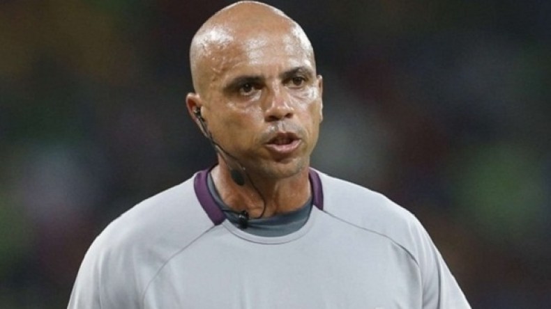 السيشيلي بارنار كاميل حكما لمباراة الجزائر أمام إثيوبيا