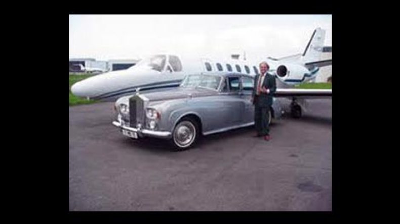 تبادل لقطات فيديو جنسية لباروش مع ضحاياه عبر “البلوتوث”