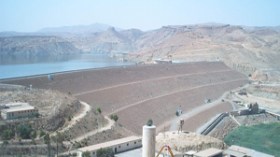 10 ملايين جزائري مرشح لبناء مساكن بأعالي السدود في 2010