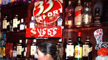 Réveillon en Algérie : de longues files d’attente pour s'approvisionner en “bière” et en “whisky”