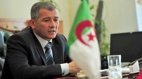 “الأمبيا”: بطاش أقيل ولم يستقل!