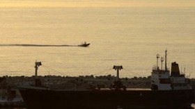 Syria rebels 'launch sea raid' as Lebanon seizes weapons
