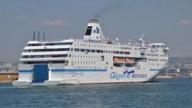 الجزائر تقتني 25 باخرة جديدة والتخلص من الخردة