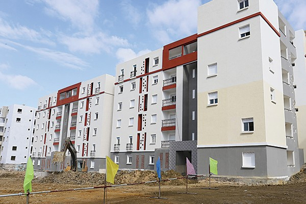 Banks negotiate to buy LPP houses and re-sell them to Algerians