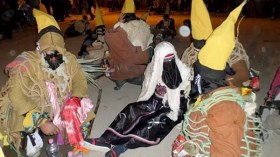 احتفالية “الشايب عاشوراء” تصنع الحدث في شوارع تكوت بباتنة