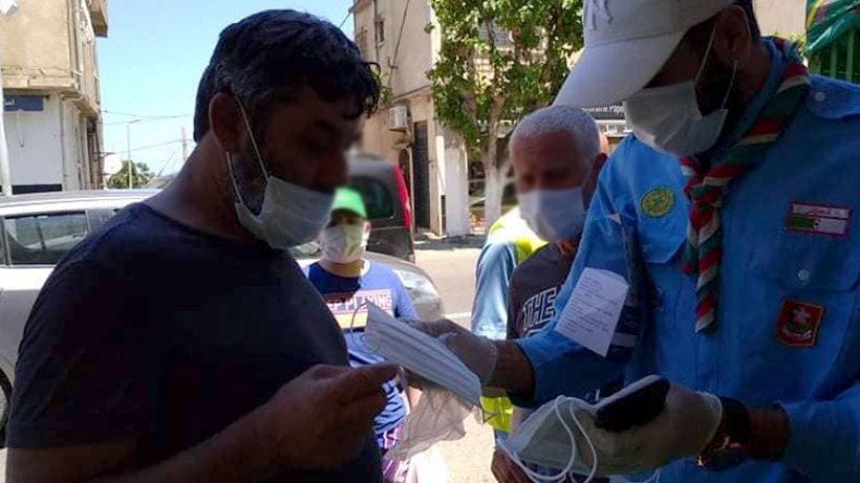 توزيع مائة ألف كمامة على المواطنين بتيبازة