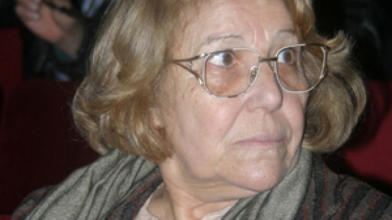 منتجون وفنانون يصرون على لقاء بن صالح