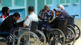 إلغاء رخص بناء المشاريع والعمارات التي لا تتلاءم مع المعوقين