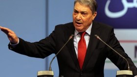 بن فليس يتعهد بتفادي سياسة تصفية الحسابات إذا انتُخب رئيسا للجزائر