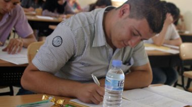 Bac 2011 : un demi-million de candidats à l'épreuve