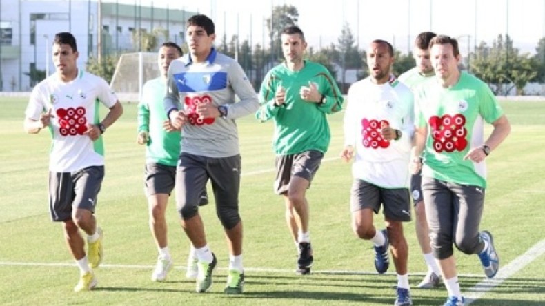 4 لاعبين محليين فقط شاركوا في تربص “الخضر”