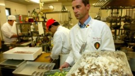 إنهاء مهام طبّاخ منتخب “الشياطين الحمر”