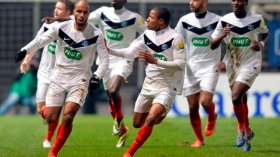 وكالة الأنباء الفرنسية تشيد باللاعب السابق لوفاق سطيف