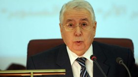 بن صالح: اتركوا الرئيس يرتاح