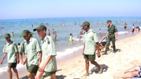Algeria: 50,000 gendarmes, 8,000 vehicles to foil Al-Qaedaâ€™s attacks in beaches
