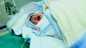 إمام خمسيني يرزق بمولود بعد 21 سنة من الزواج بالبويرة