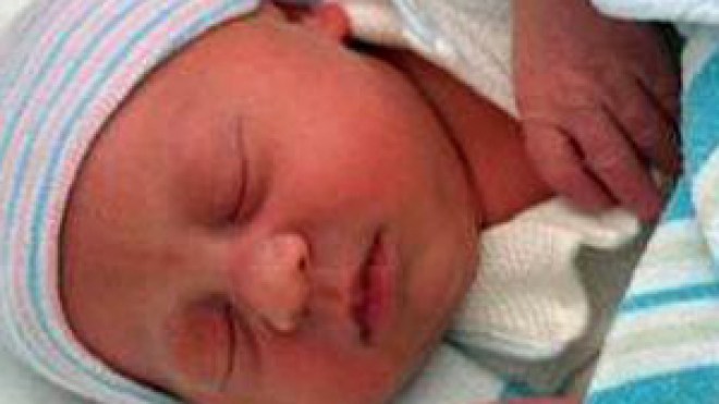 “عاقر” تشتري مولودًا غير شرعي بـ 4 ملايين لتخدع زوجها في الشلف!