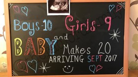 زوجان ينتظران طفلهما العشرين.. فكم كان عمر الأم عند إنجاب أول طفل؟