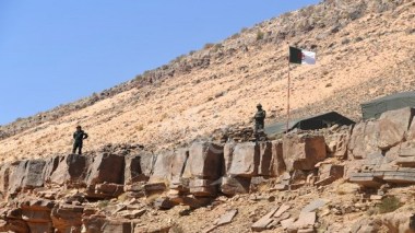 Trafic de drogues: L’Algérie ferme des issues utilisées par des bandes criminelles à Béchar