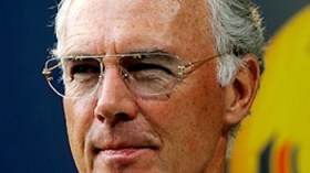 بيكانبور  يرشح  إسبانيا  للتتويج  بكأس  العالم