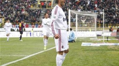 Milan chief says Beckham wants to stay