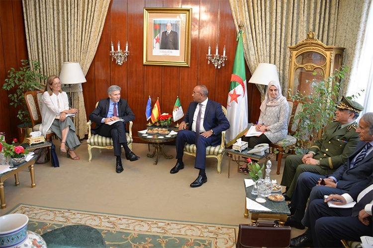 Le ministre espagnol de l’Intérieur rencontre Bedoui, Nouba et Lahbiri