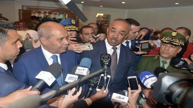 وزير الداخلية: اللاجئون الأفارقة ضيوف عندنا