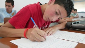 100 ألف أستاذ لحراسة نصف مليون و58 ألف مترشح لشهادة التعليم المتوسط غدا