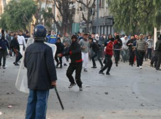 Après de violentes manifestations à Kherrata (Béjaia) : les sages de la région appellent au calme
