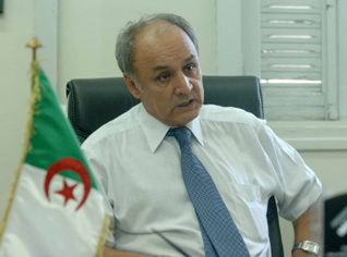 Dr Bekkat Berkani à Echorouk : « Le ministère de la santé est le seul responsable de la pénurie de médicaments »