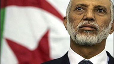 Course au Sénat : Belkhadem condamne la « tchipa »