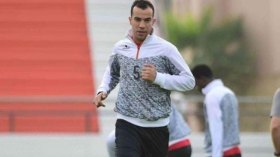 جمال بلعمري يثير الجدل بين جماهير الشباب السعودي