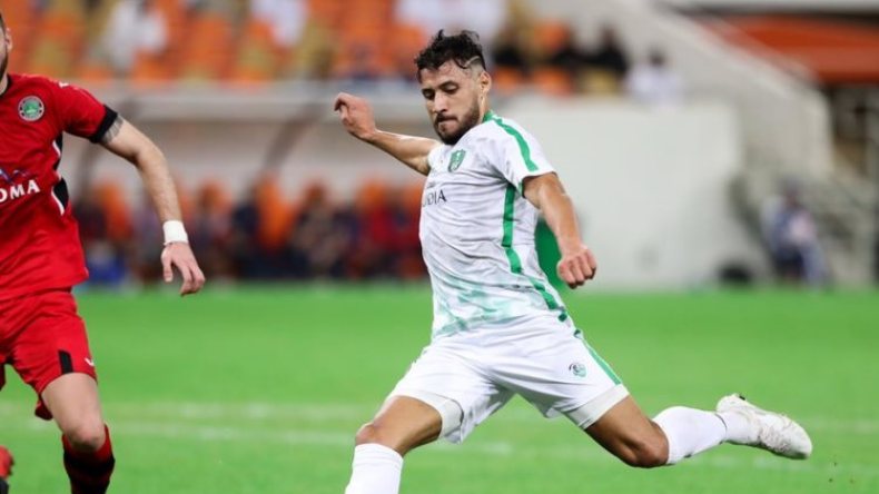 عودة الهدوء إلى العلاقة بين بلايلي والأهلي السعودي