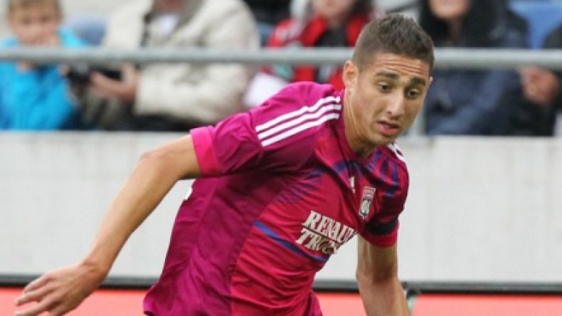 “الذئب” فينغر يراقب “الثعلب” بلفضيل