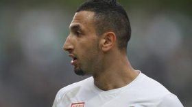 بلحاج: فكرة الإعتزال خامرتني منذ عام واتخذتها قبيل مباراة غامبيا